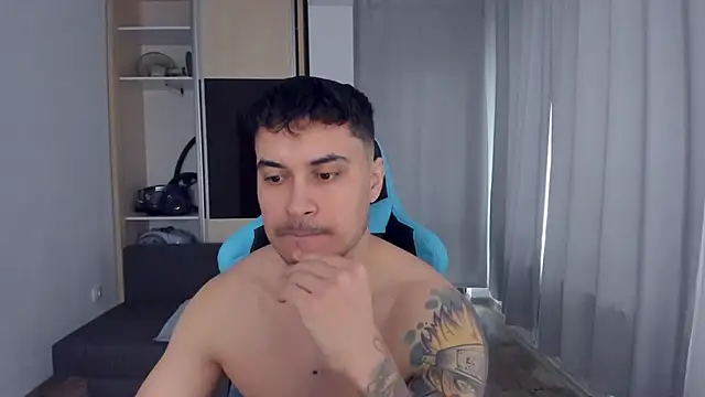 MatMalonne online show from December 2024 07:20:02 AM