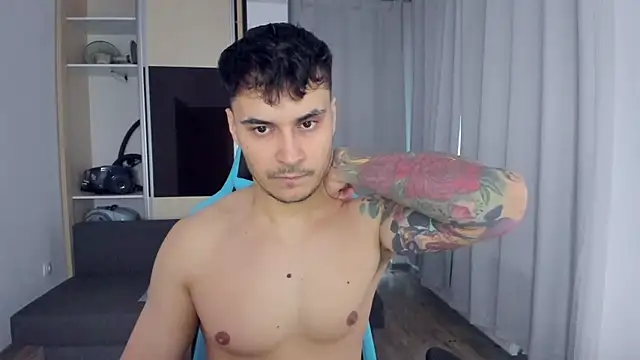 MatMalonne online show from December 2024 02:25:02 PM