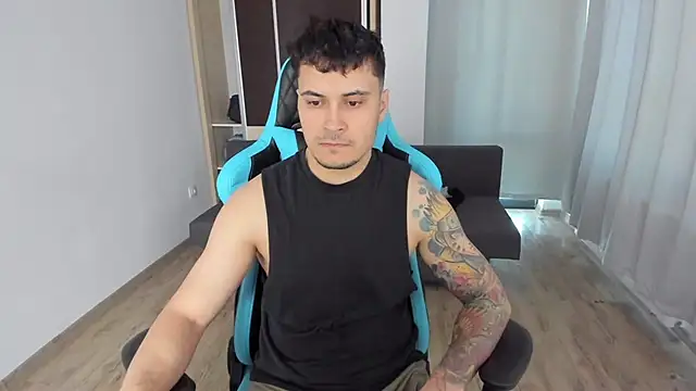 MatMalonne online show from January 2025 02:04:01 PM