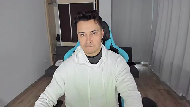 MatMalonne online show from January 2025 06:22:02 AM