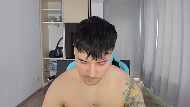 MatMalonne online show from February 2025 01:22:01 PM