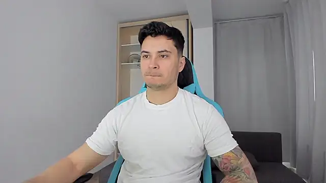 MatMalonne online show from February 2025 06:44:01 AM