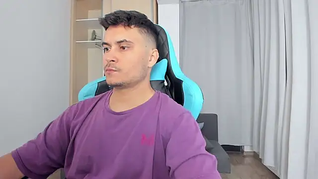 MatMalonne online show from October 2025 05:19:02 PM