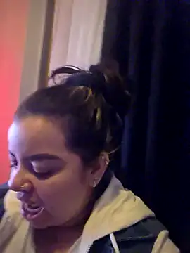 Snapshot of MiahJoness chatting on October 2025 05:50:02 AM MiahJoness online show from October 2025 05:50:02 AM