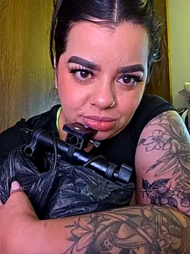 Snapshot of MiahJoness chatting on February 2026 04:16:02 AM MiahJoness online show from February 2026 04:16:02 AM