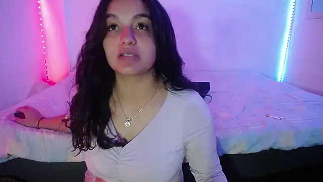 Laurenkenner  online show from March 2025 06:01:01 PM