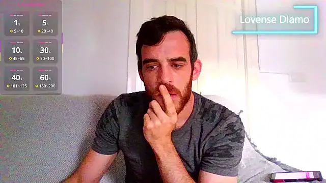 Snapshot of _NakedChef_ chatting on October 2025 08:50:02 AM NakedChef online show from October 2025 08:50:02 AM