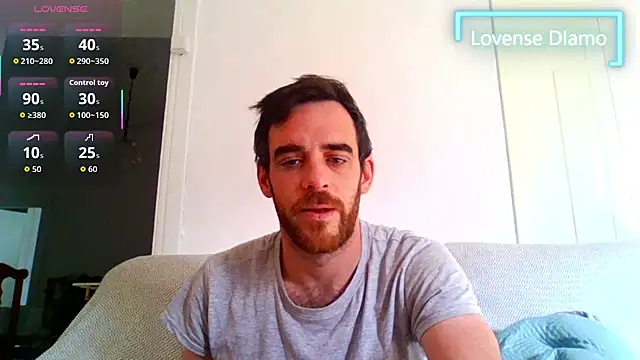 Snapshot of _NakedChef_ chatting on October 2025 09:00:01 AM NakedChef online show from October 2025 09:00:01 AM