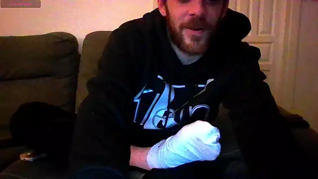 Snapshot of _NakedChef_ chatting on January 2026 11:39:02 PM NakedChef online show from January 2026 11:39:02 PM