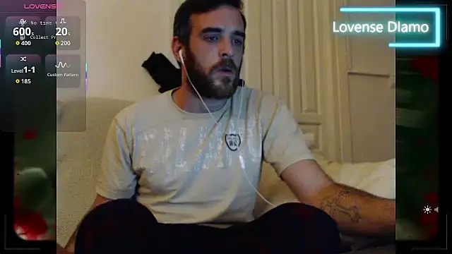 Snapshot of _NakedChef_ chatting on January 2026 02:04:02 AM NakedChef online show from January 2026 02:04:02 AM