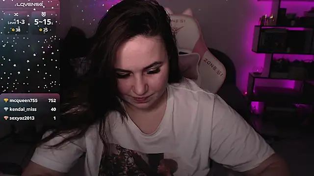 Snapshot of SexyWitch_666 chatting on January 2025 01:35:01 PM SexyWitch 666 online show from January 2025 01:35:01 PM