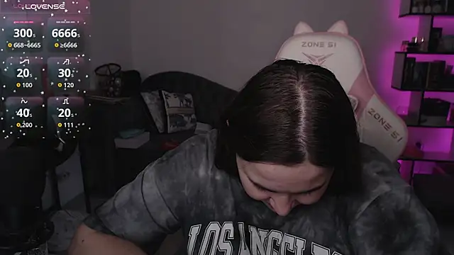 Snapshot of SexyWitch_666 chatting on October 2025 07:31:01 AM SexyWitch 666 online show from October 2025 07:31:01 AM