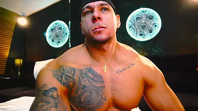 Snapshot of MassimoWalton2 chatting on September 2025 01:03:01 PM MassimoWalton2 online show from September 2025 01:03:01 PM