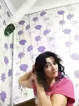 SweetLeila40 online show from February 2025 07:31:02 PM