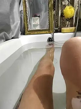 SweetLeila40 online show from March 2026 10:35:02 PM