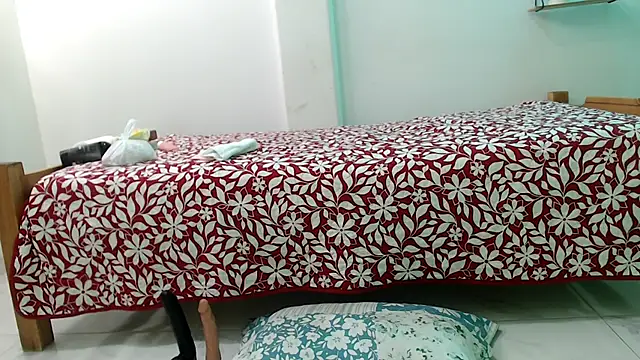 evaleribigtits18 online show from April 2026 12:57:01 AM