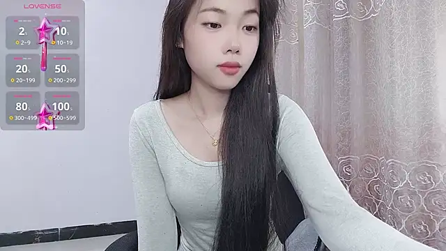 Snapshot of Lvy--v chatting on February 2025 10:31:01 PM Lvy--v online show from February 2025 10:31:01 PM