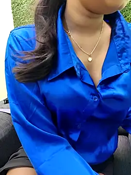 Snapshot of yhona_darling chatting on April 2026 08:18:01 PM yhona darling online show from April 2026 08:18:01 PM