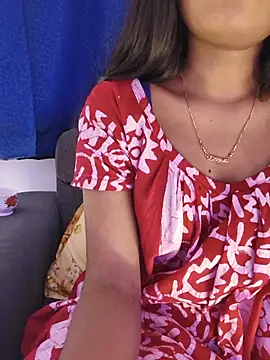Snapshot of yhona_darling chatting on May 2026 01:21:01 AM yhona darling online show from May 2026 01:21:01 AM