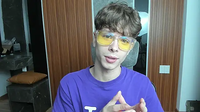 calvin love you online show from April 2026 05:17:01 PM