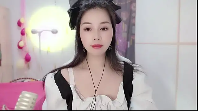 HK angelchloe online show from March 2025 01:05:01 AM