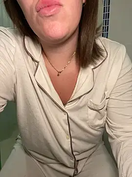 lilylush24 online show from February 2025 05:17:02 PM