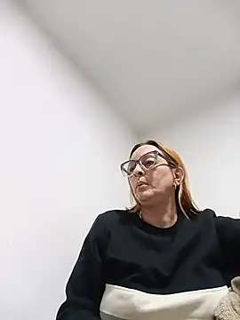 yulieth anamar online show from June 2026 03:55:01 AM
