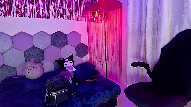 Horny tgn online show from February 2026 06:06:01 PM