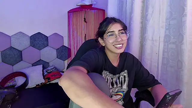 Horny tgn online show from May 2026 06:25:01 PM