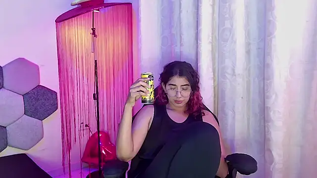 Horny tgn online show from May 2026 06:04:02 PM
