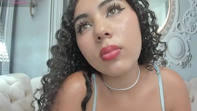 Snapshot of joselyn_sexy_ chatting on February 2025 09:47:02 PM joselyn sexy online show from February 2025 09:47:02 PM