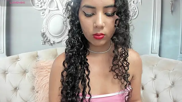 Snapshot of joselyn_sexy_ chatting on February 2025 12:38:02 AM joselyn sexy online show from February 2025 12:38:02 AM
