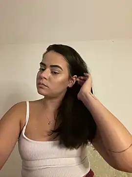 Snapshot of rebeccaareys chatting on December 2024 10:18:01 PM rebeccaareys online show from December 2024 10:18:01 PM