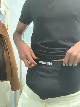 Snapshot of Xxxhalcon chatting on December 2025 12:14:02 PM Xxxhalcon online show from December 2025 12:14:02 PM