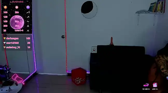 ZhoeStrong online show from January 2025 01:40:01 PM