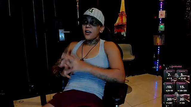 ZhoeStrong online show from October 2025 10:41:01 PM