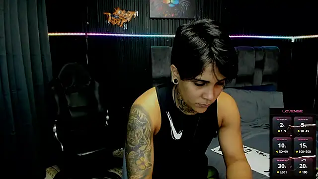 ZhoeStrong online show from October 2025 09:49:02 PM