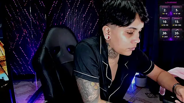 ZhoeStrong online show from February 2026 04:43:02 PM