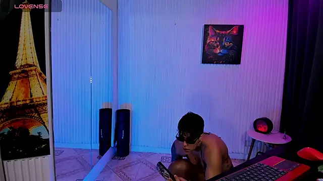 ZhoeStrong online show from April 2026 10:24:01 AM