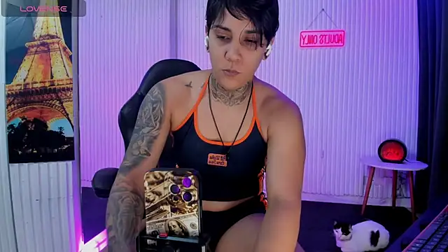 ZhoeStrong online show from June 2026 09:59:01 AM