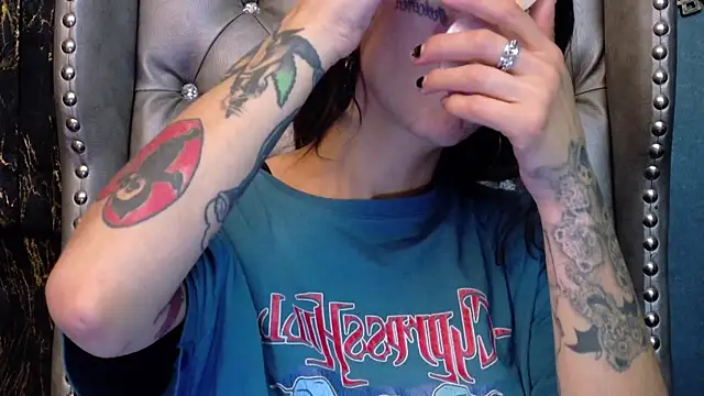 Snapshot of LusstCruella chatting on May 2026 12:35:01 PM LusstCruella online show from May 2026 12:35:01 PM