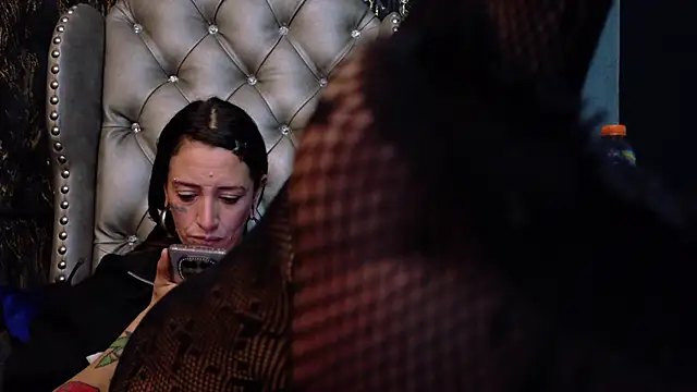 Snapshot of LusstCruella chatting on May 2026 12:18:01 AM LusstCruella online show from May 2026 12:18:01 AM