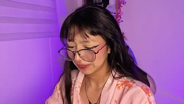 Yommi Winx online show from December 2025 03:49:02 AM