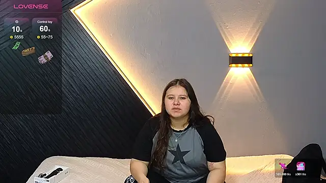 Laia and Aloby online show from February 2026 10:17:02 PM