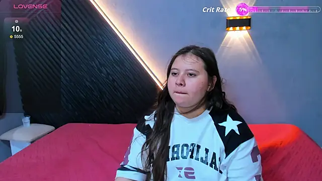 Laia and Aloby online show from May 2026 11:11:01 PM