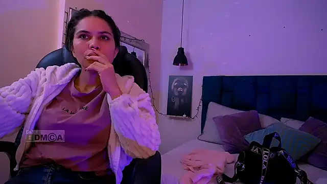 natasha  jackson online show from January 2025 01:28:01 PM