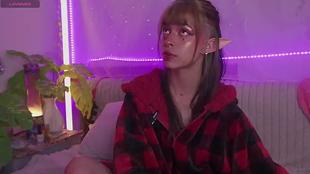 Kitty arts online show from January 2025 06:51:02 PM