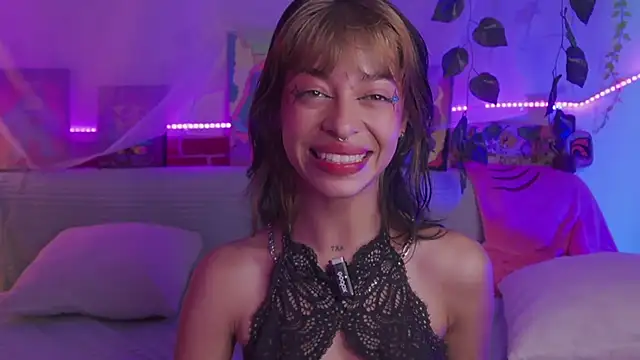 Kitty arts online show from January 2025 10:44:02 PM