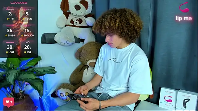 All3ssandr0 online show from March 2025 04:41:02 AM