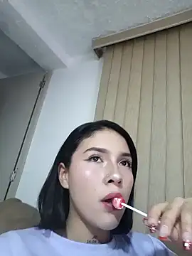 Snapshot of kendaall_jenner_ chatting on December 2024 04:01:02 AM kendaall jenner online show from December 2024 04:01:02 AM